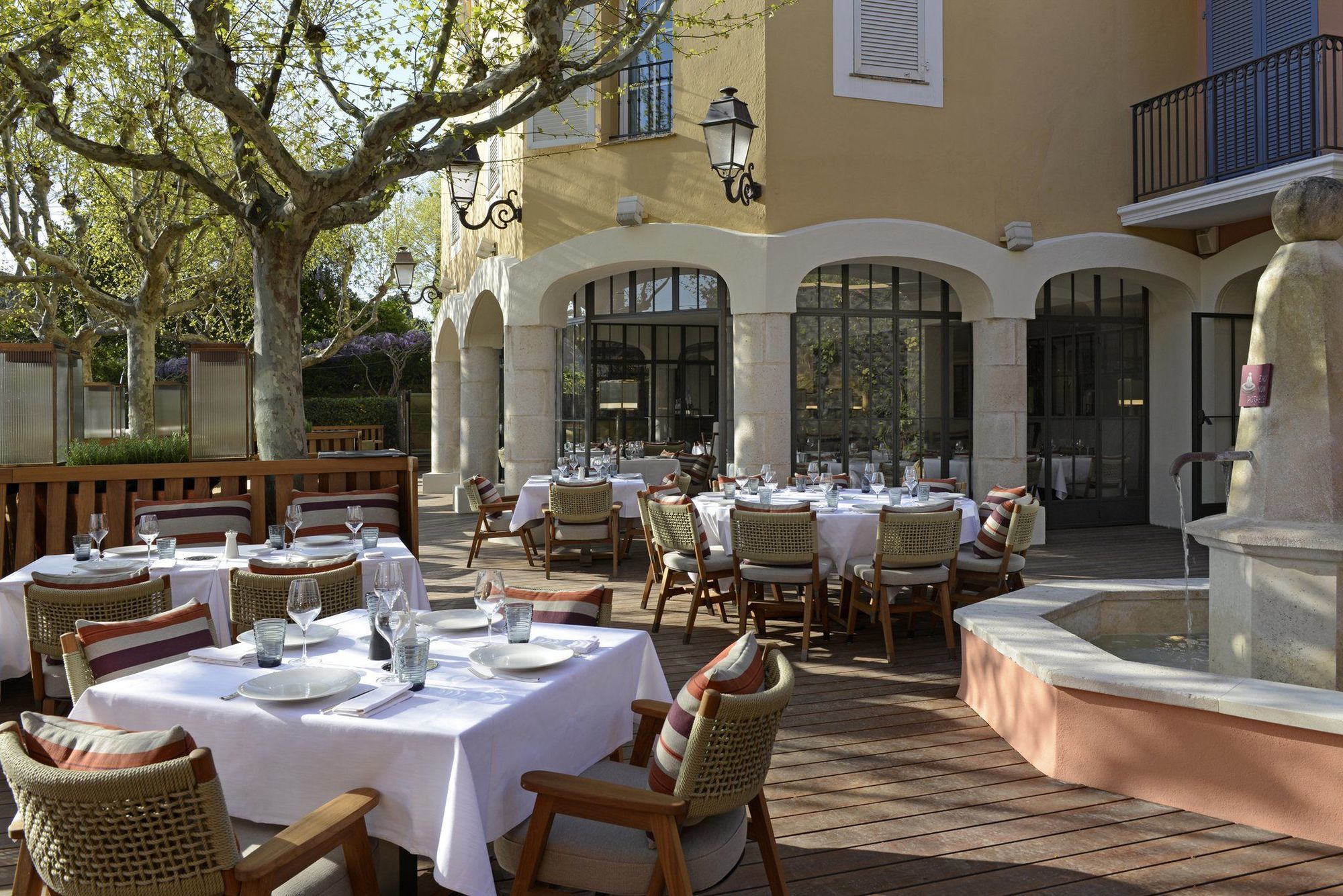 Hotel Byblos Сен Тропе Ресторант снимка